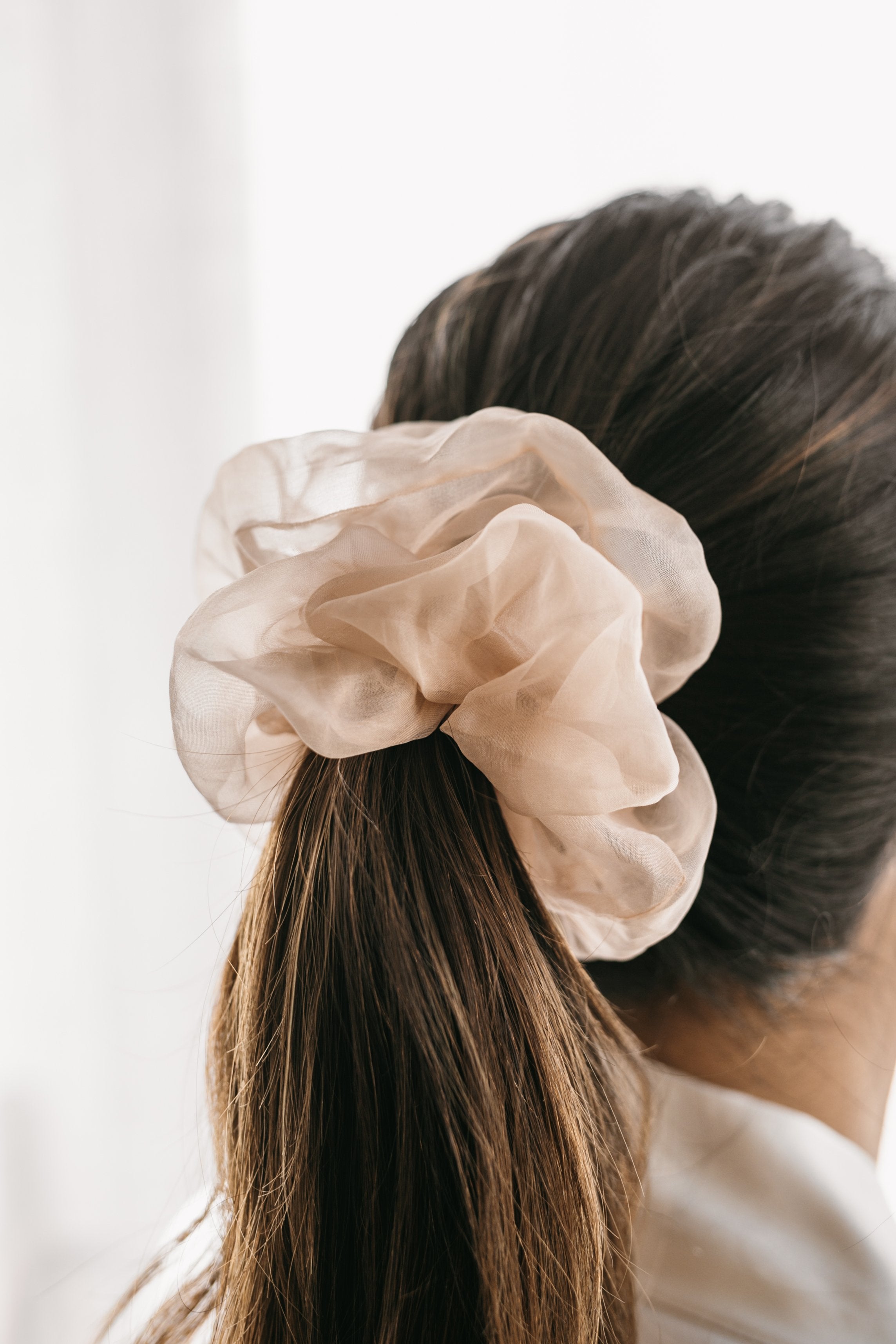 SILK ORGANZA SCRUNCHIE - Feathers and Stone