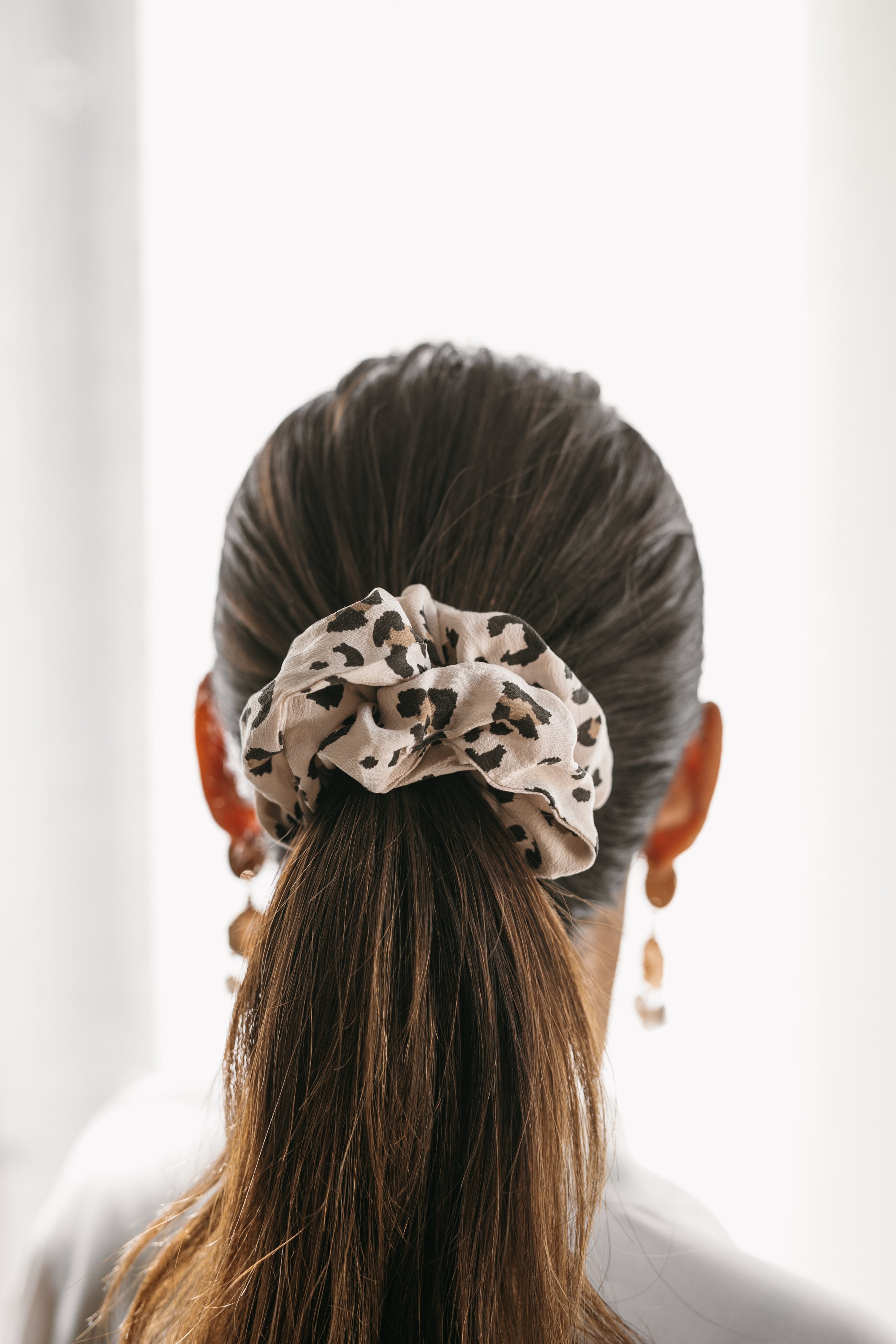 LEOPARD PRINT SILK SCRUNCHIE - Feathers and Stone